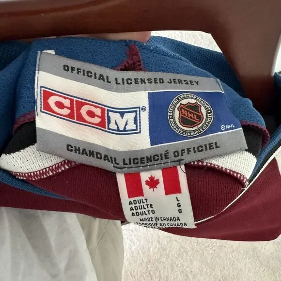VTG CCM Official Licensed Colorado Avalanche #18 Unexpected NHL Hockey Jersey L - Picture 7 of 8
